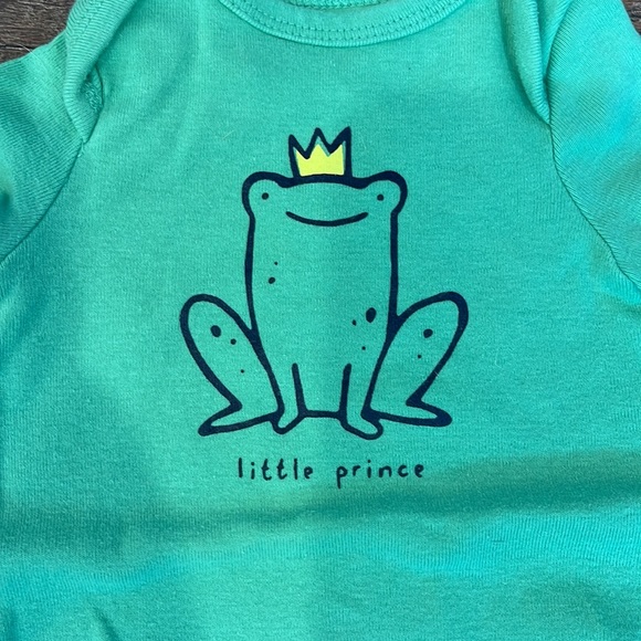 Baby Gap bodysuit - Picture 6 of 8